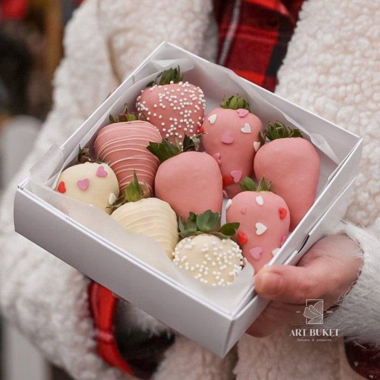 Клубника в белом шоколаде 9 штук