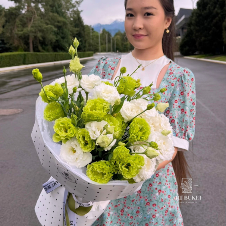 Букет 11 лизиантусов