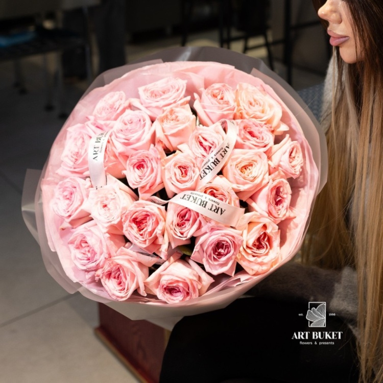 25 пионовидных роз "pink o'hara"