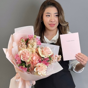 Подарочный сет #91: букет и ежедневник